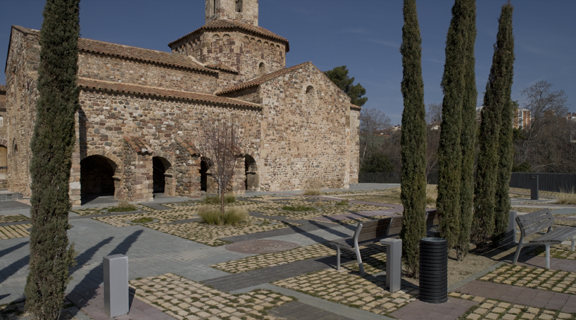 Espais exteriors del conjunt monumental de les esglésies de sant pere de terrassa | Premis FAD 2009 | Town and Landscape